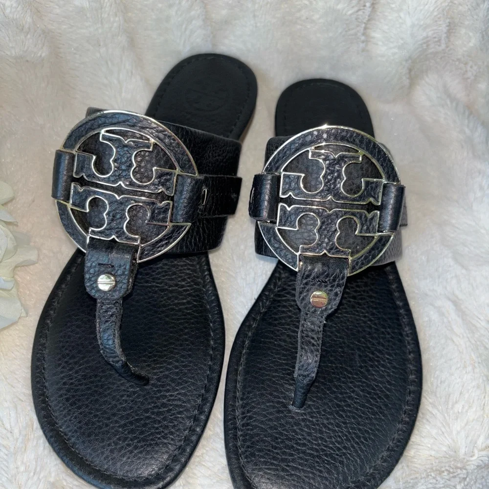 Tory Burch Black Leather Logo Thong Sandals with Gold Hardware size 9 Reg. $250
